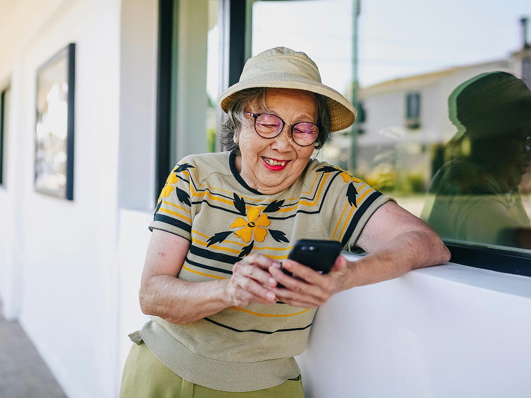 Client receiving and responding to SMS prompts on their smartphone